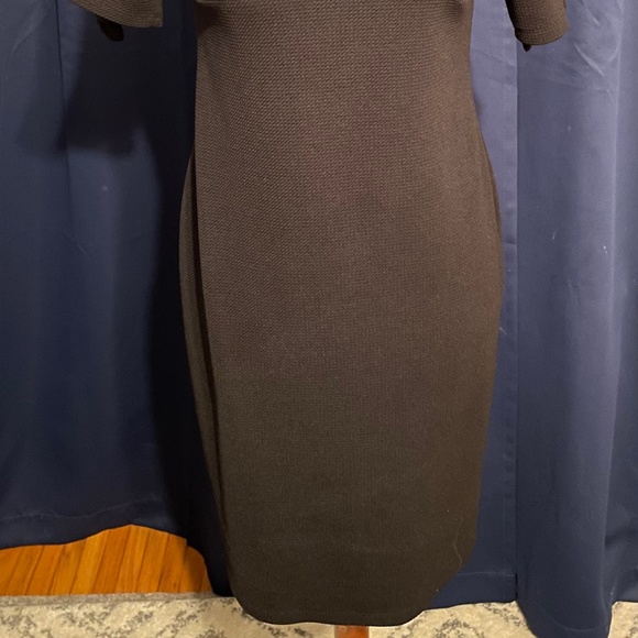 Black maternity dress by Motherhood - Picture 4 of 5